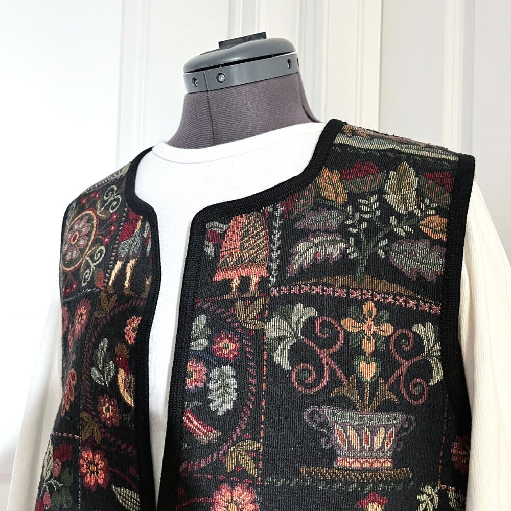 Colourful Nordic Floral Tapestry Vest by Vitabella Womens Medium - Picture 2 of 6